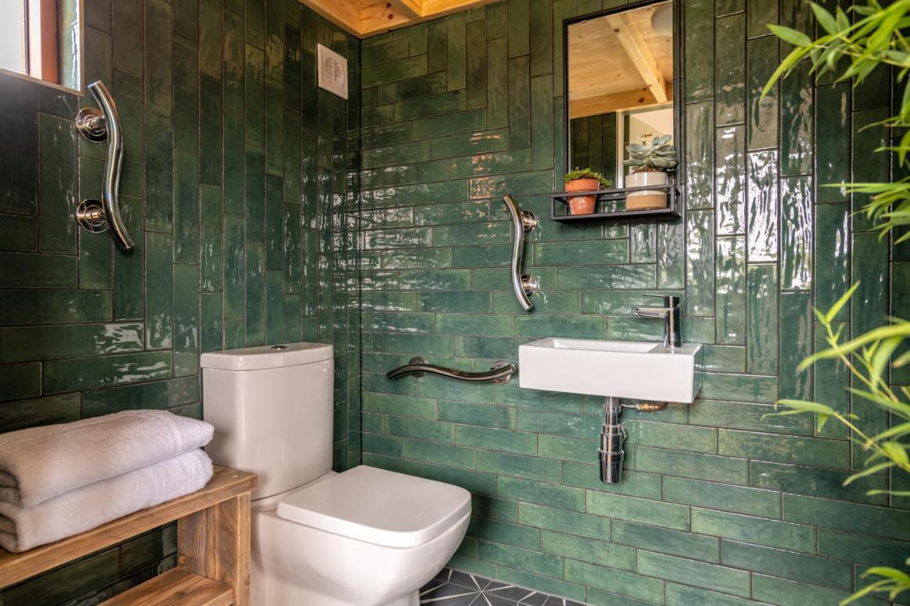 Alba - Charming Boutique Forest View Cabin With Hot Tub In Ballater Exteriör bild