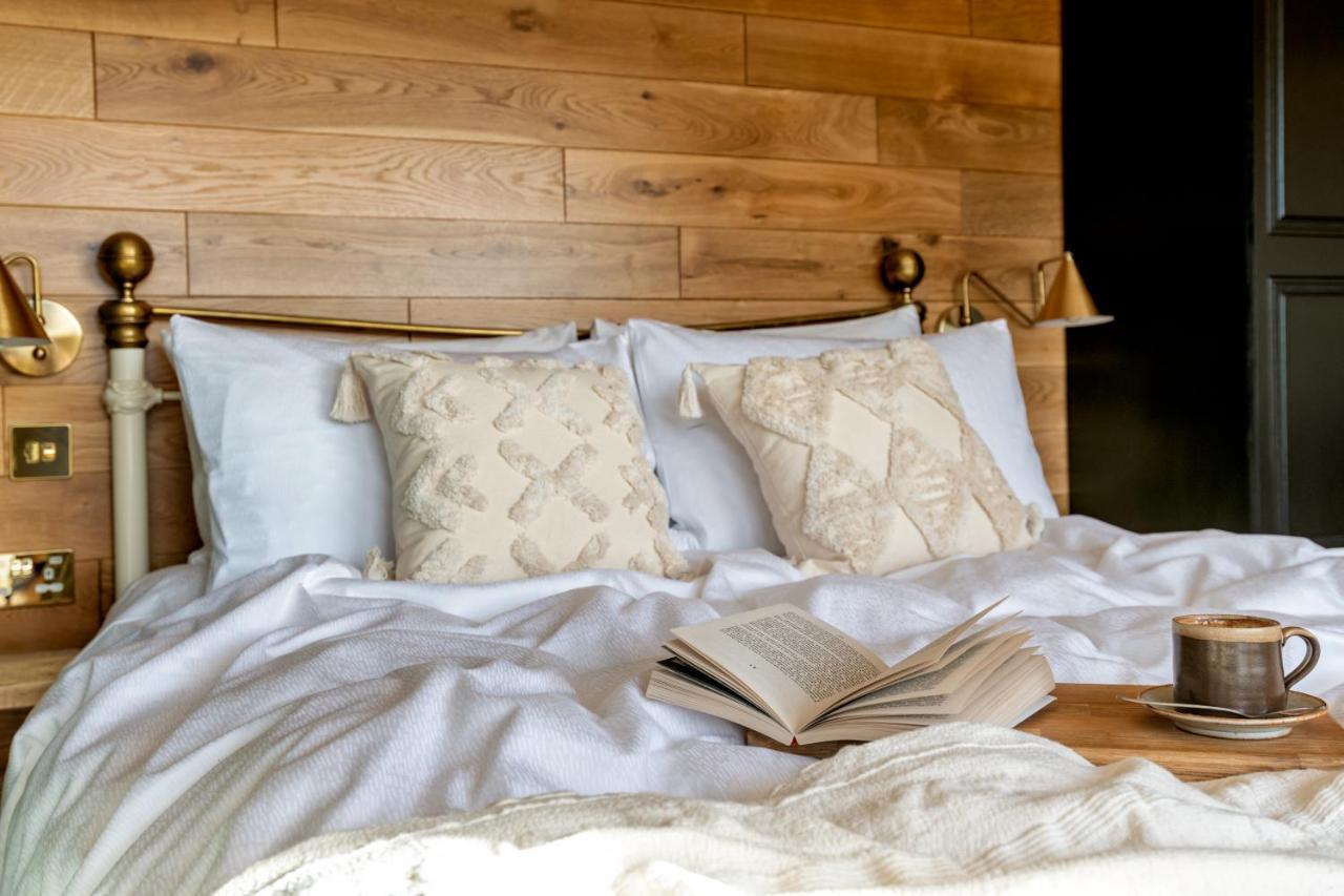 Alba - Charming Boutique Forest View Cabin With Hot Tub In Ballater Exteriör bild