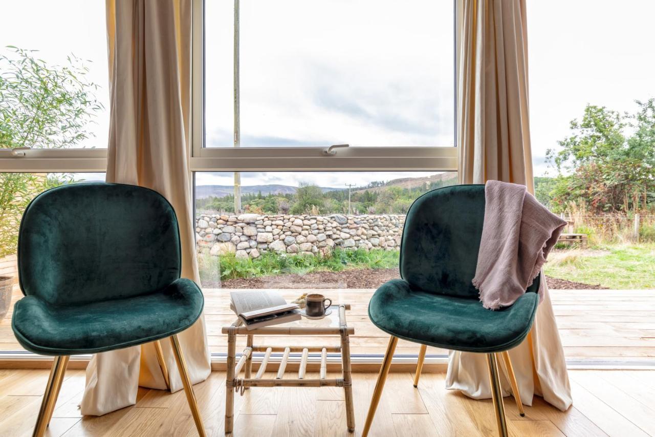 Alba - Charming Boutique Forest View Cabin With Hot Tub In Ballater Exteriör bild