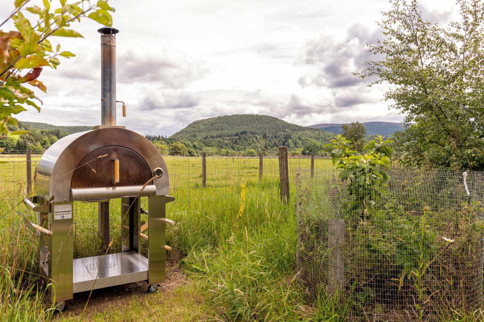 Alba - Charming Boutique Forest View Cabin With Hot Tub In Ballater Exteriör bild